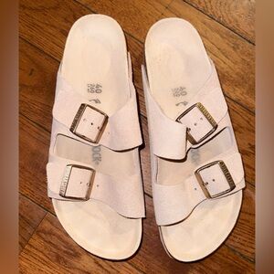 Birkenstock Women's Double Buckle Sandals in Soft pink